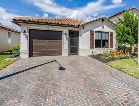 This Huntington Model -3 BR/2BA - A one-story single-family home comes with a carefully designed floor plan to include a great room, an owners’ suite with his/her walk-in closets, 1-car garage with custom screen added, a screened-in front porch, and an extended patio area (8x26). The lot is attractively fenced. The home has designer tile flooring and upgraded faucets and fixtures. Gourmet kitchen with stainless steel appliances, European-style wood cabinetry, and quartz countertops. The spa-like owner's suite features double sinks, quartz vanity tops, and a spacious walk-in shower. Enjoy the nearby Maple Ridge Clubhouse with a resort-style pool, fitness center, billiard room, exercise park, coffee bar, exhibition kitchen, and kids’ room.