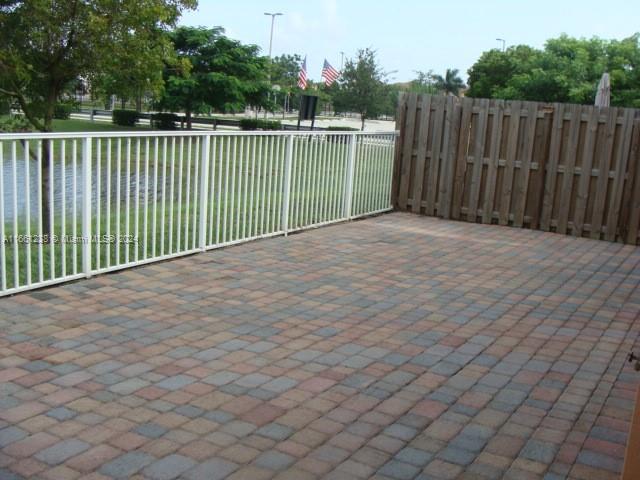 ISLANDS AT DORAL NORTHWES - Residential Lease