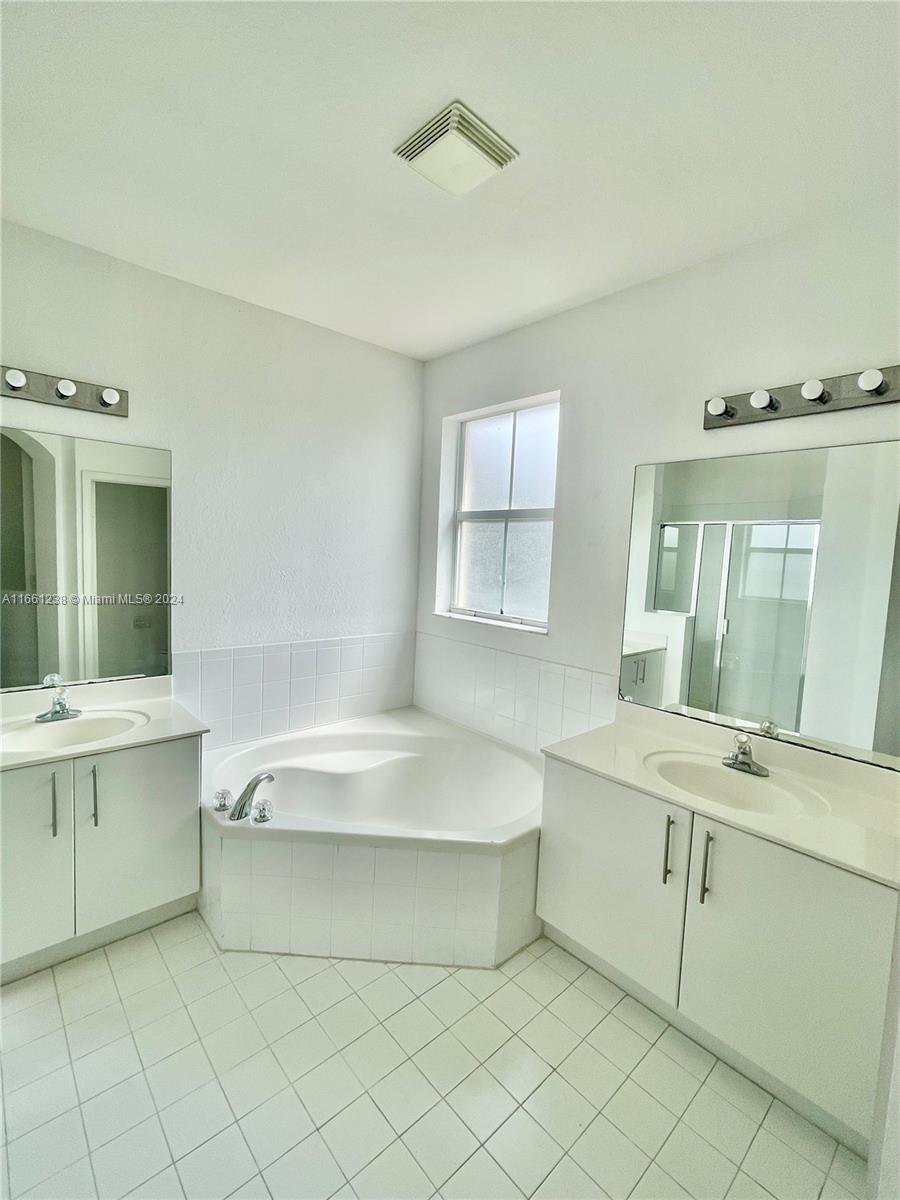 ISLANDS AT DORAL NORTHWES - Residential Lease