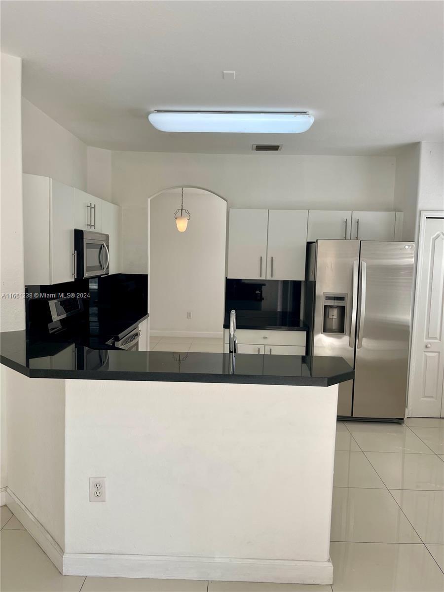 ISLANDS AT DORAL NORTHWES - Residential Lease