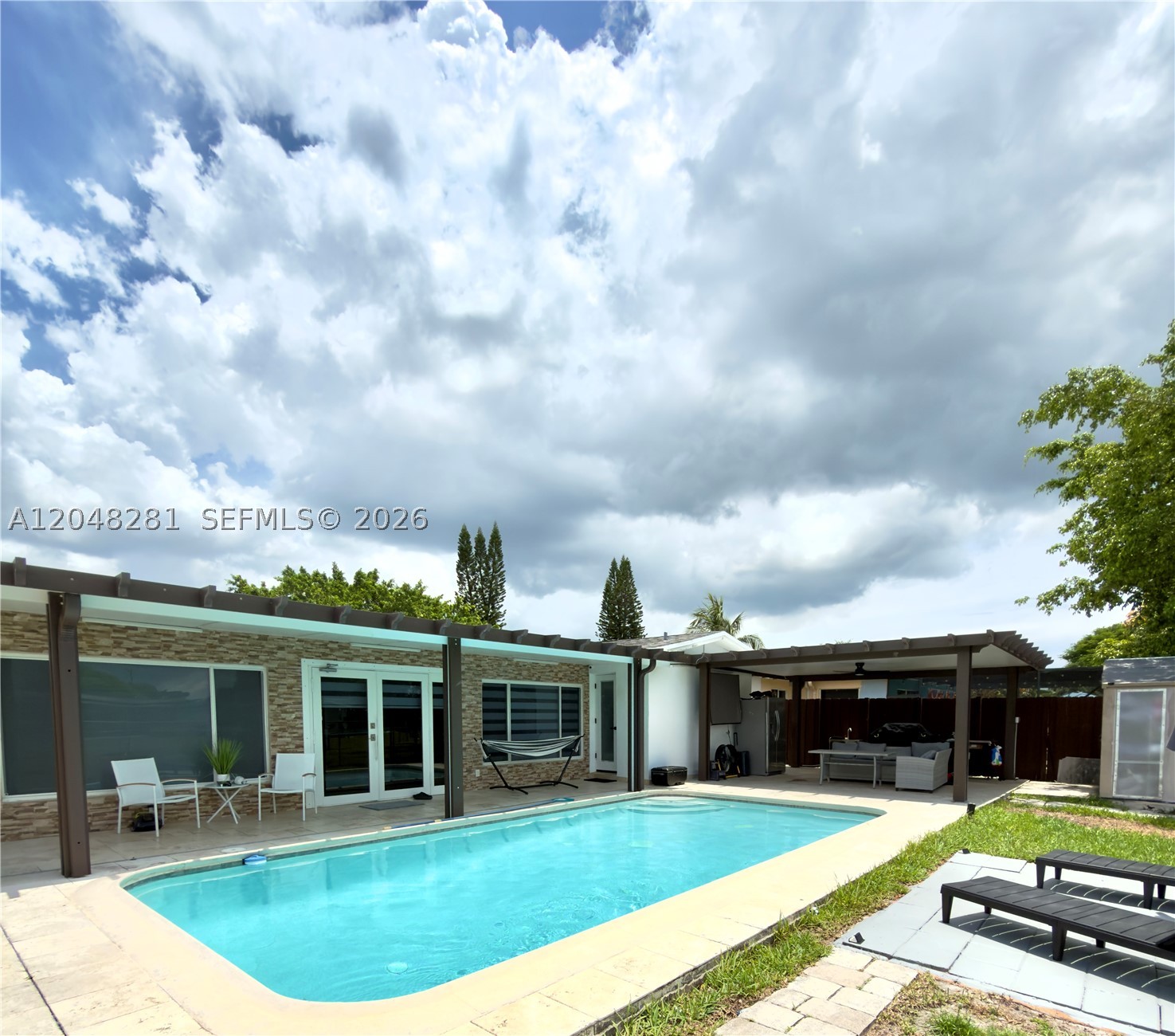 SUNRISE GOLF VILLAGE SEC - Residential