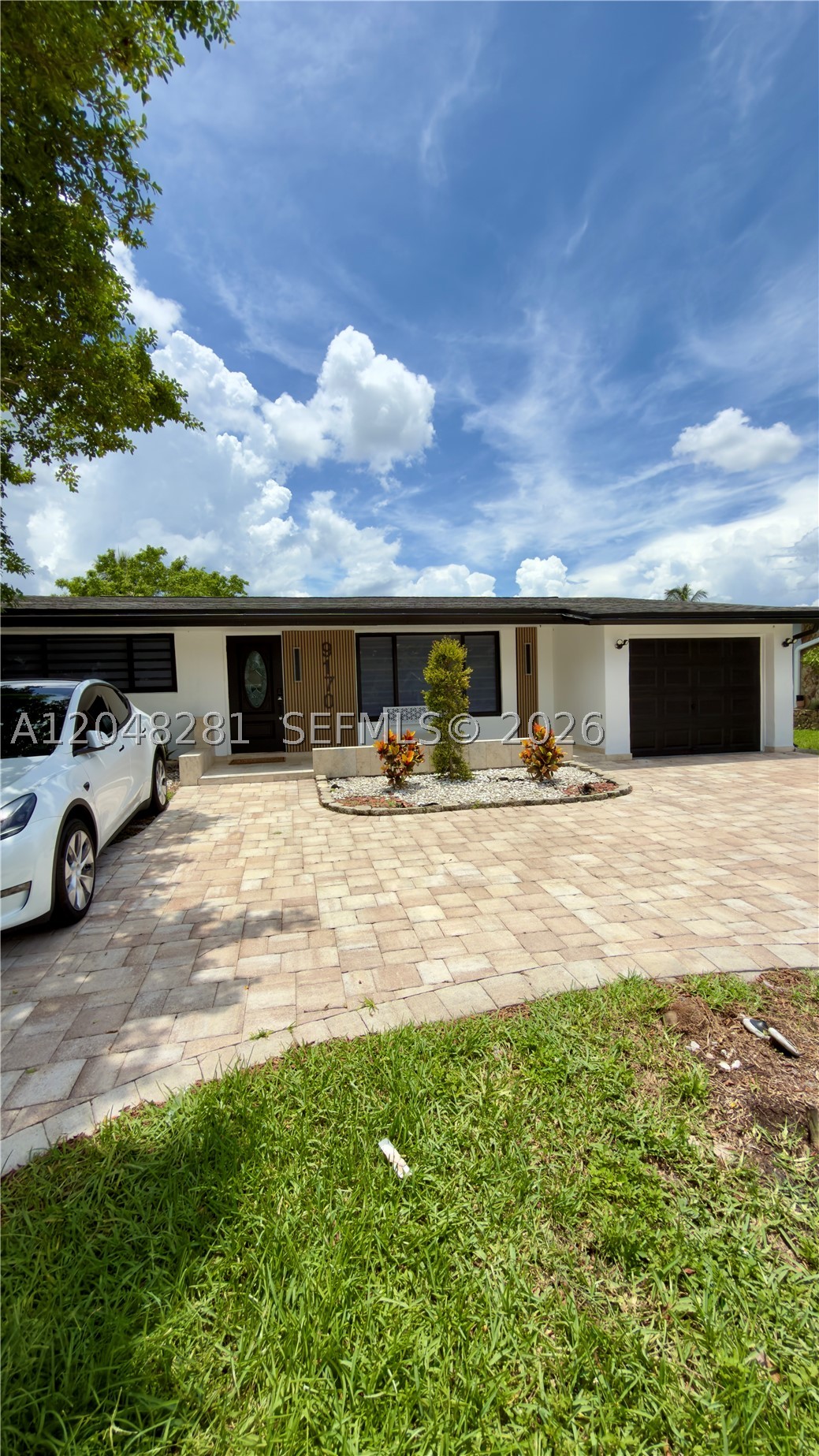 SUNRISE GOLF VILLAGE SEC - Residential