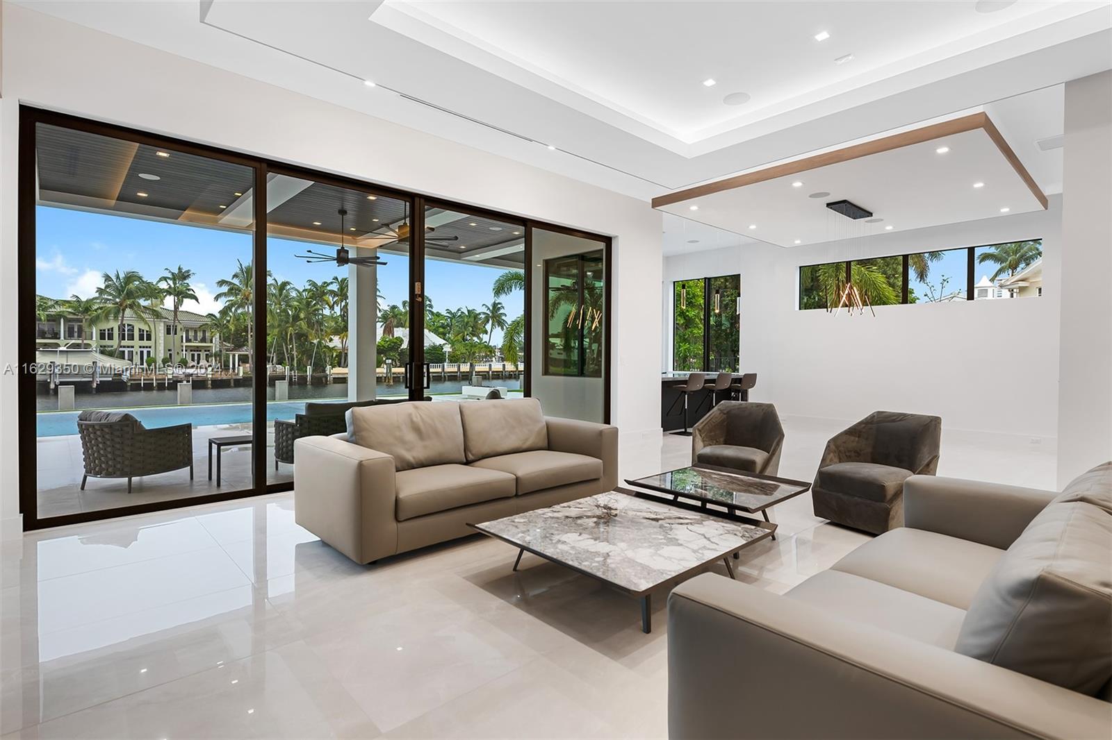 CORAL RIDGE COUNTRY CLUB - Residential