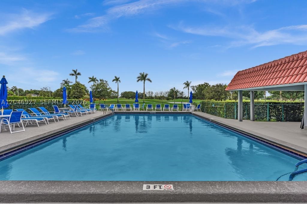 HOLLYBROOK GOLF AND - Residential