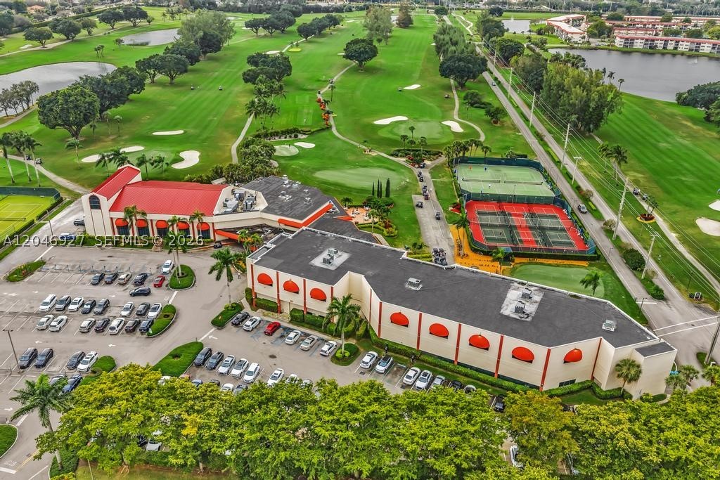 HOLLYBROOK GOLF AND - Residential