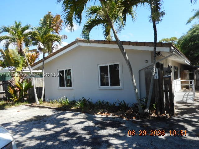 MANOR SQUARE - Residential Income