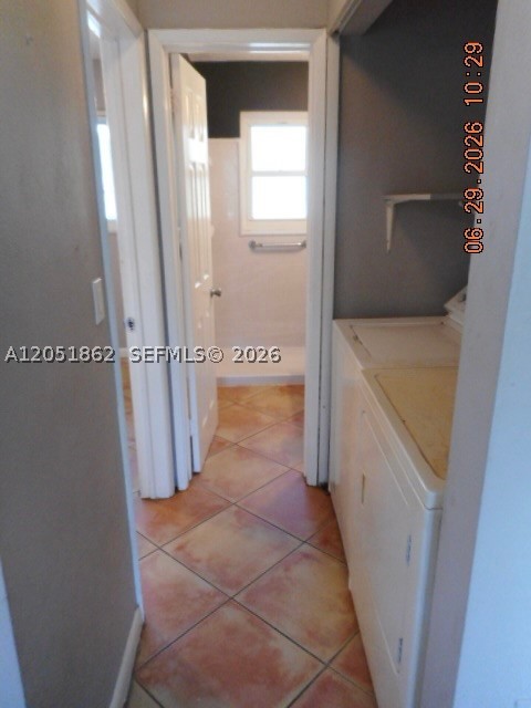 MANOR SQUARE - Residential Income