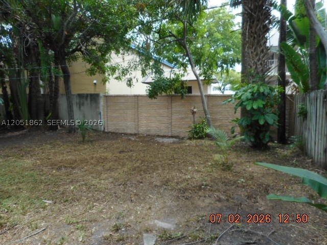MANOR SQUARE - Residential Income