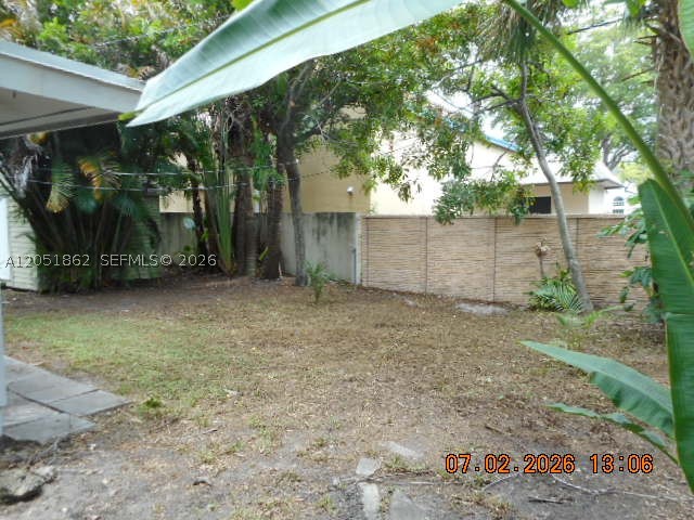 MANOR SQUARE - Residential Income