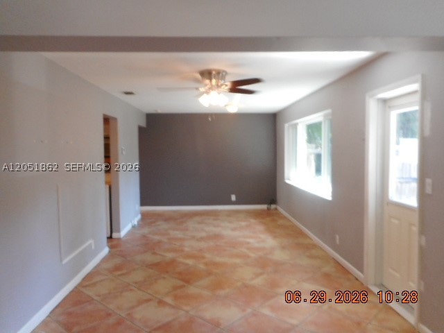 MANOR SQUARE - Residential Income