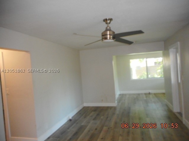 MANOR SQUARE - Residential Income