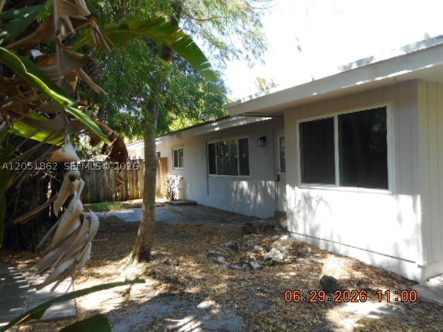 MANOR SQUARE - Residential Income