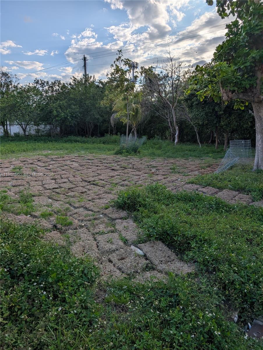 BISCAYNE HEIGHTS - Land