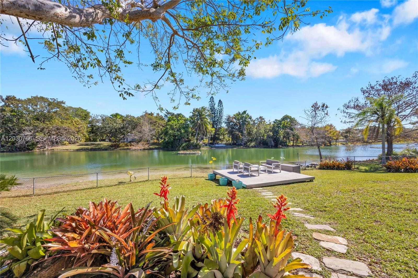 OAKRIDGE ESTATES SEC 3 - Residential Lease