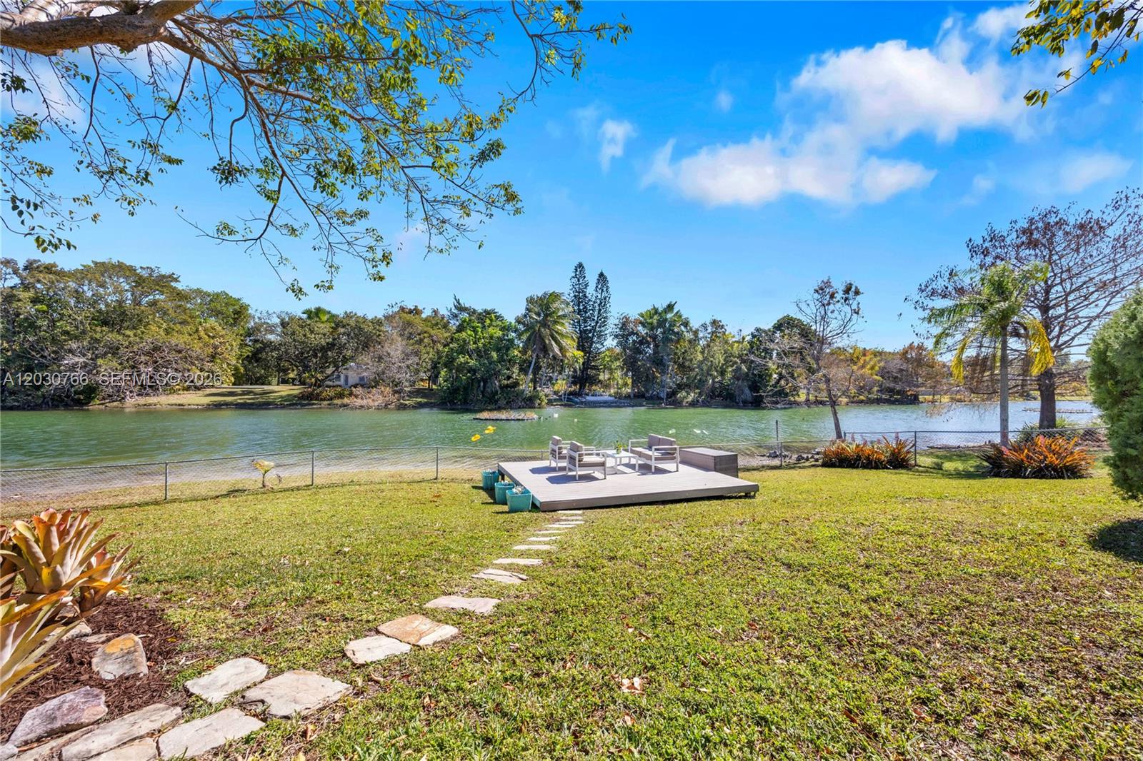 OAKRIDGE ESTATES SEC 3 - Residential Lease