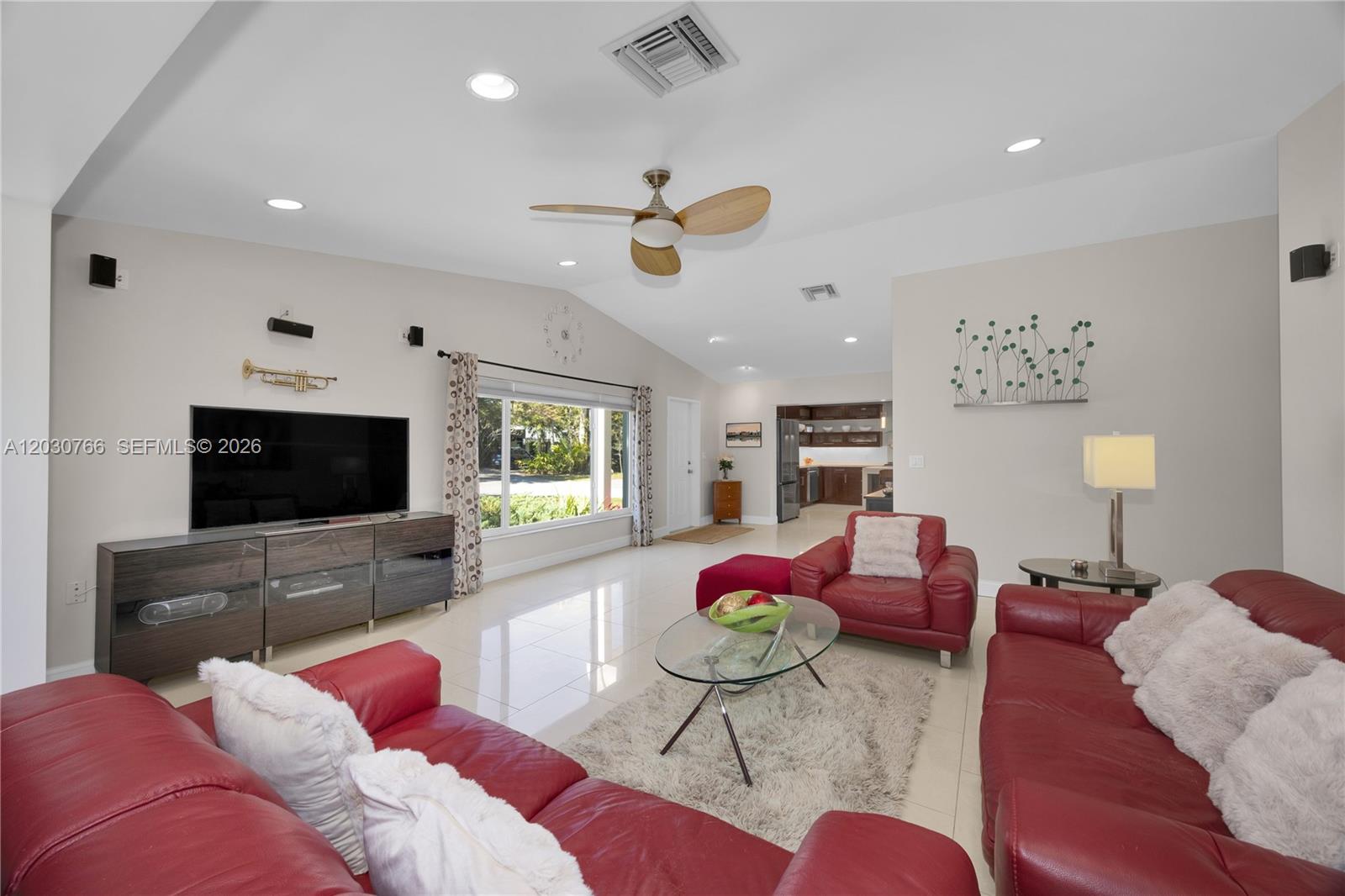OAKRIDGE ESTATES SEC 3 - Residential Lease
