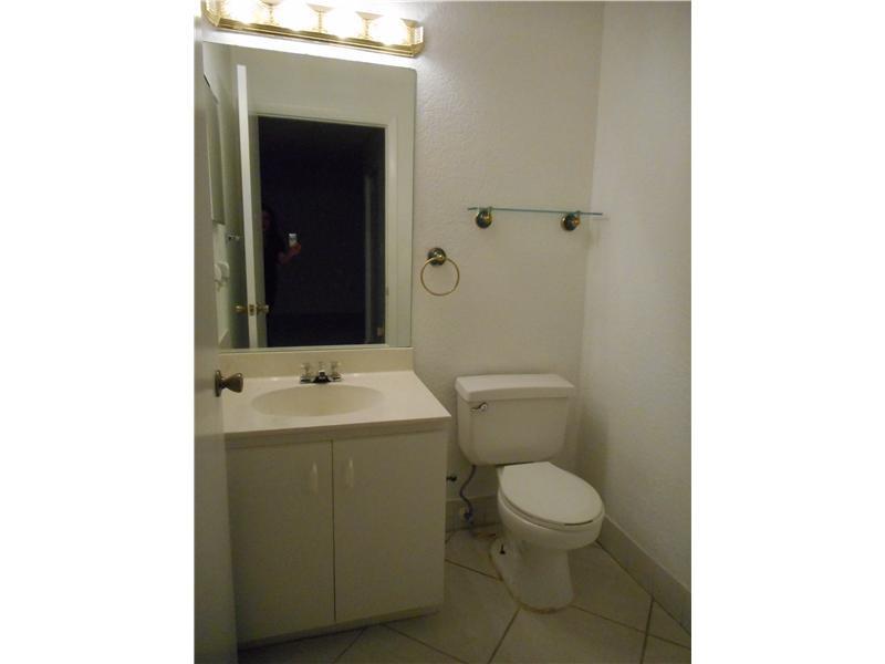 UNIVERSITY PARK - Residential Lease