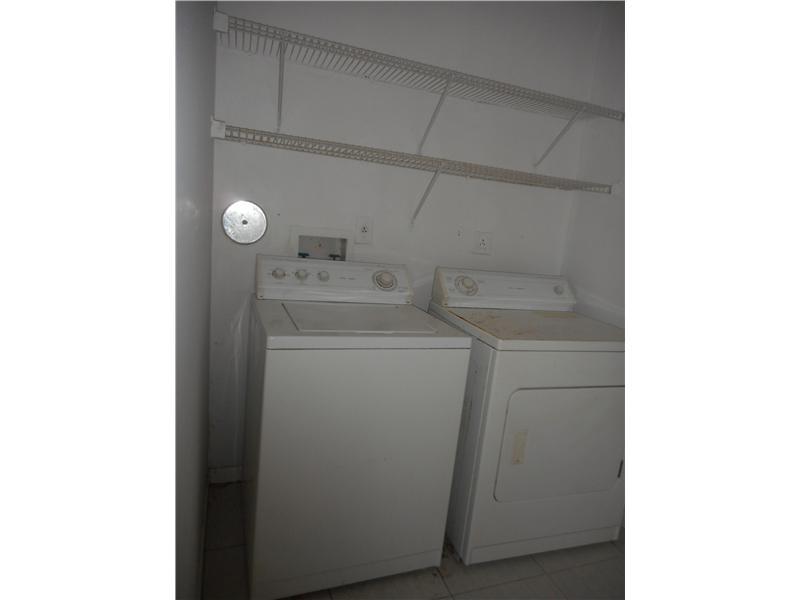 UNIVERSITY PARK - Residential Lease