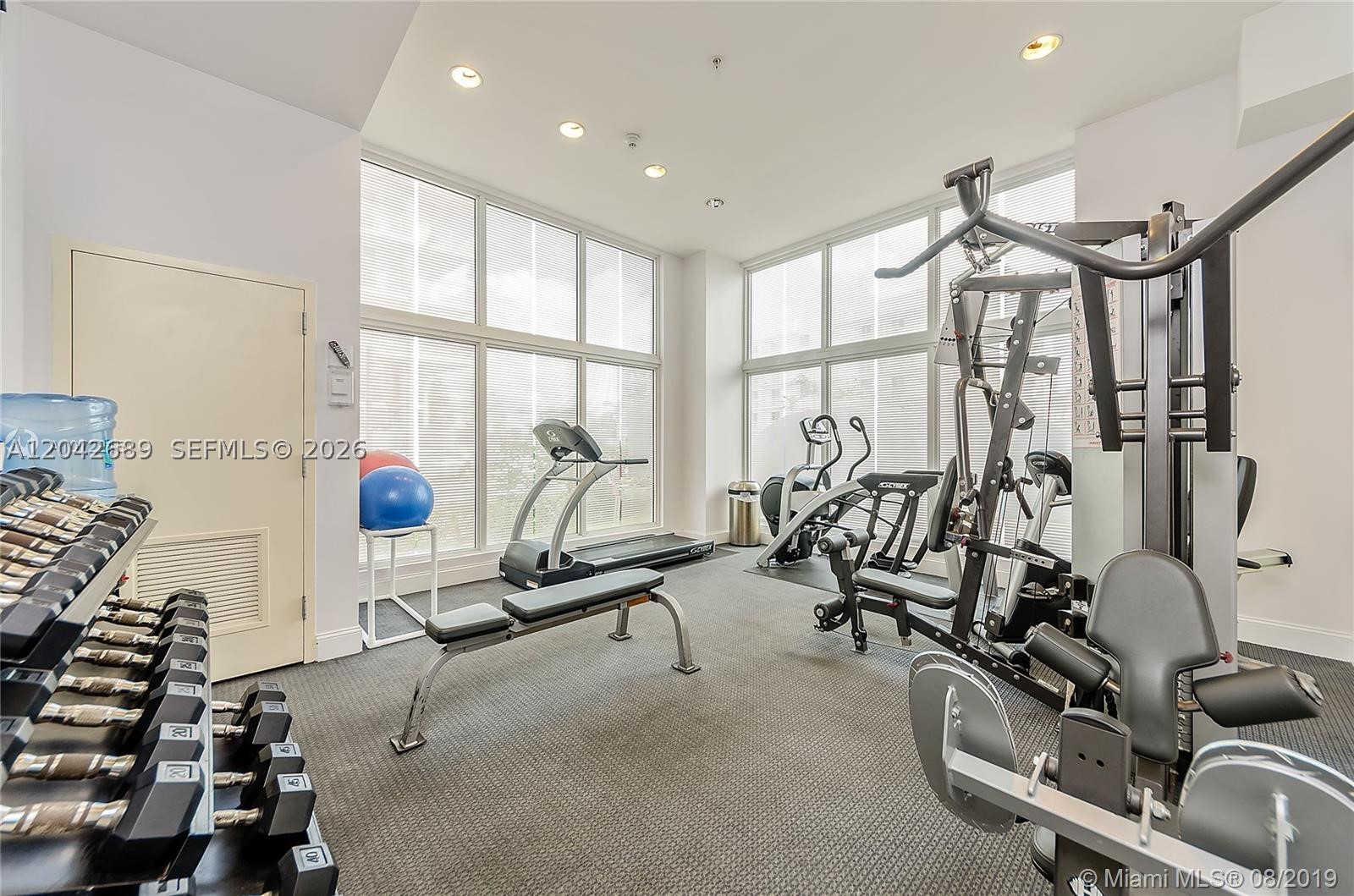 GATEWAY TO THE GROVE COND - Residential