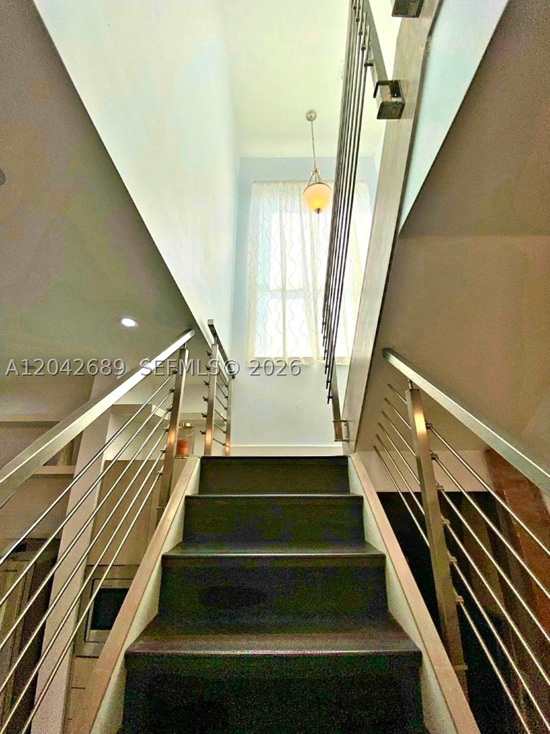 GATEWAY TO THE GROVE COND - Residential