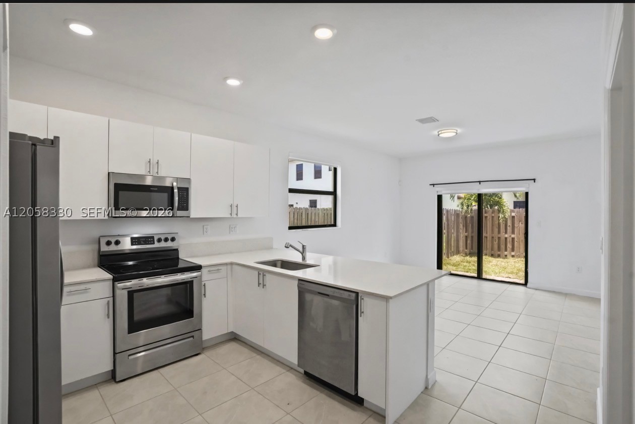 SILVER PALM RESIDENTIAL H - Residential