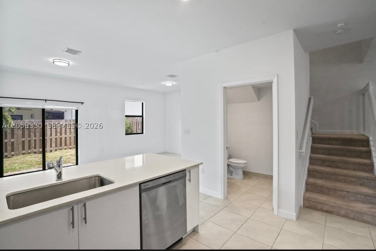 SILVER PALM RESIDENTIAL H - Residential