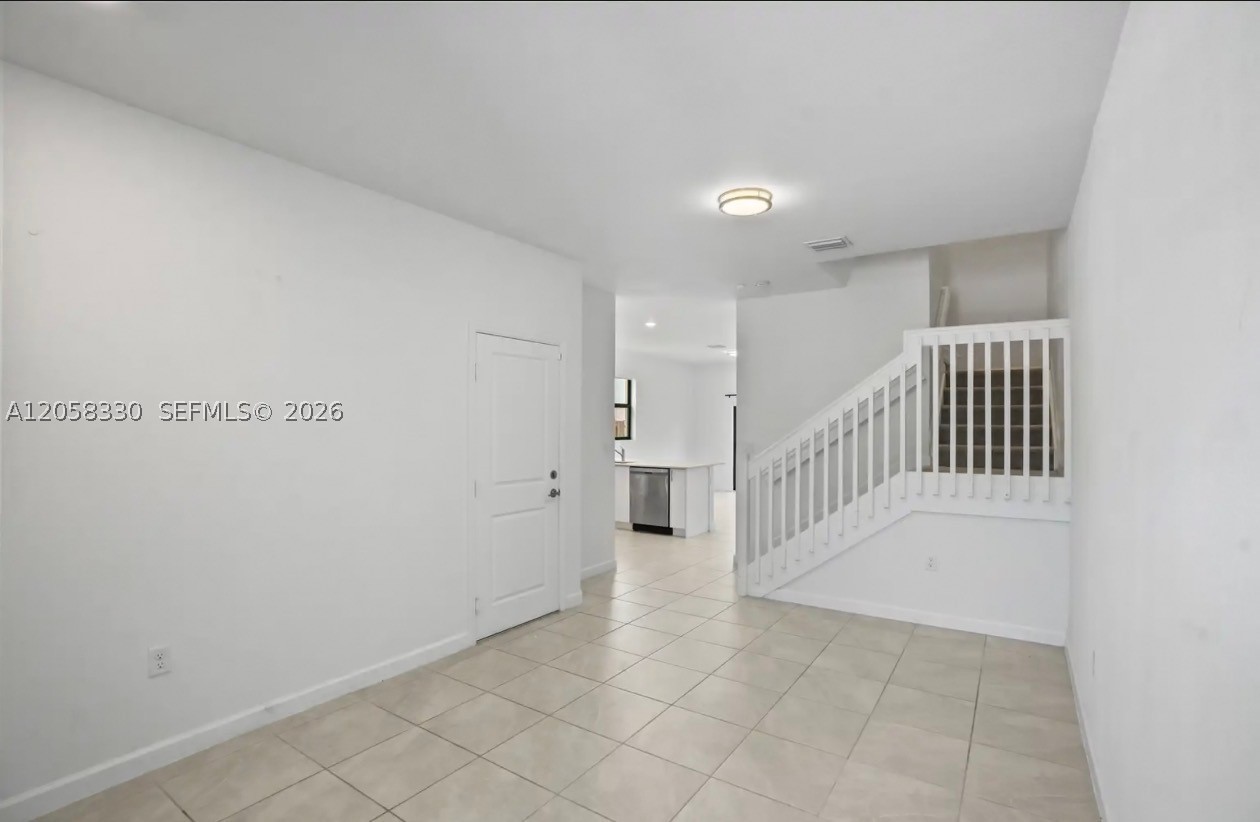 SILVER PALM RESIDENTIAL H - Residential