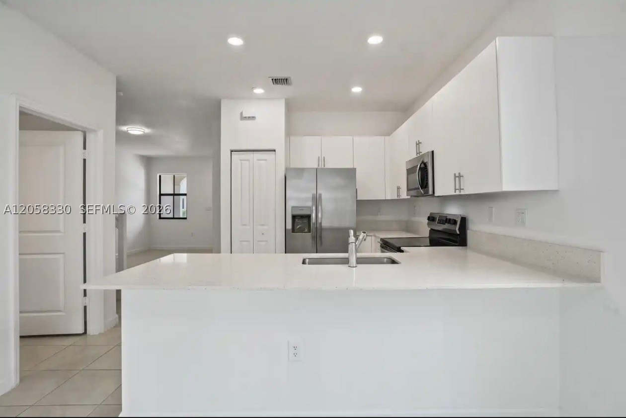 SILVER PALM RESIDENTIAL H - Residential