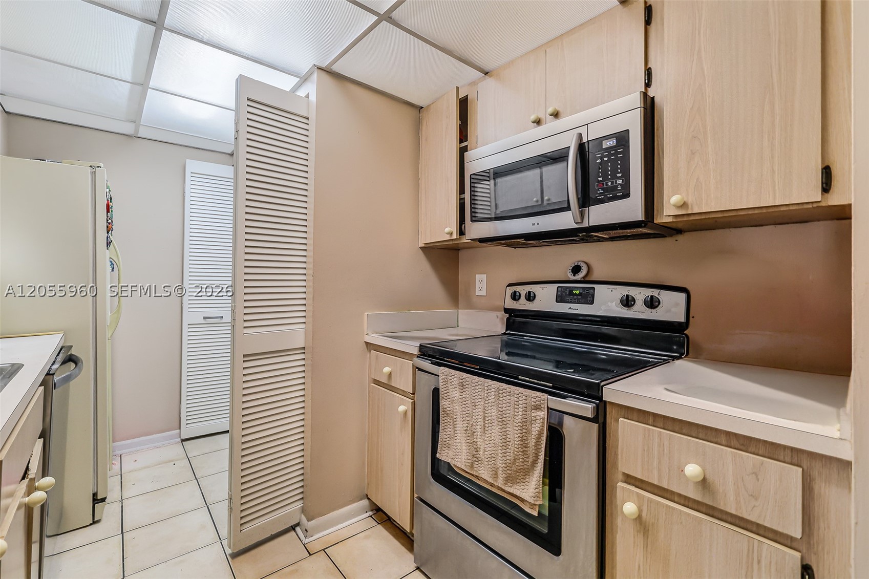 BANYAN TREE SEVEN CONDO - Residential
