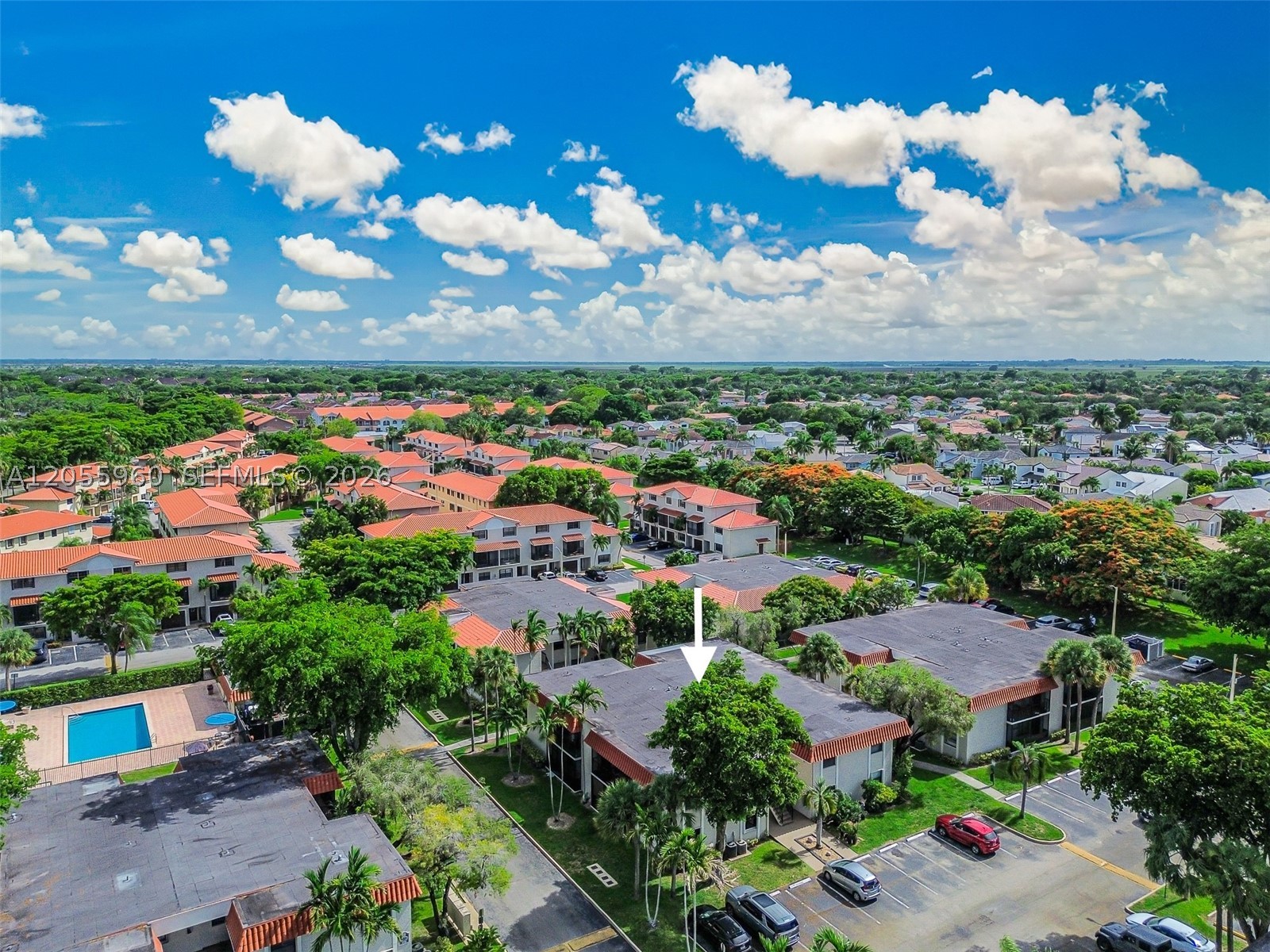 BANYAN TREE SEVEN CONDO - Residential