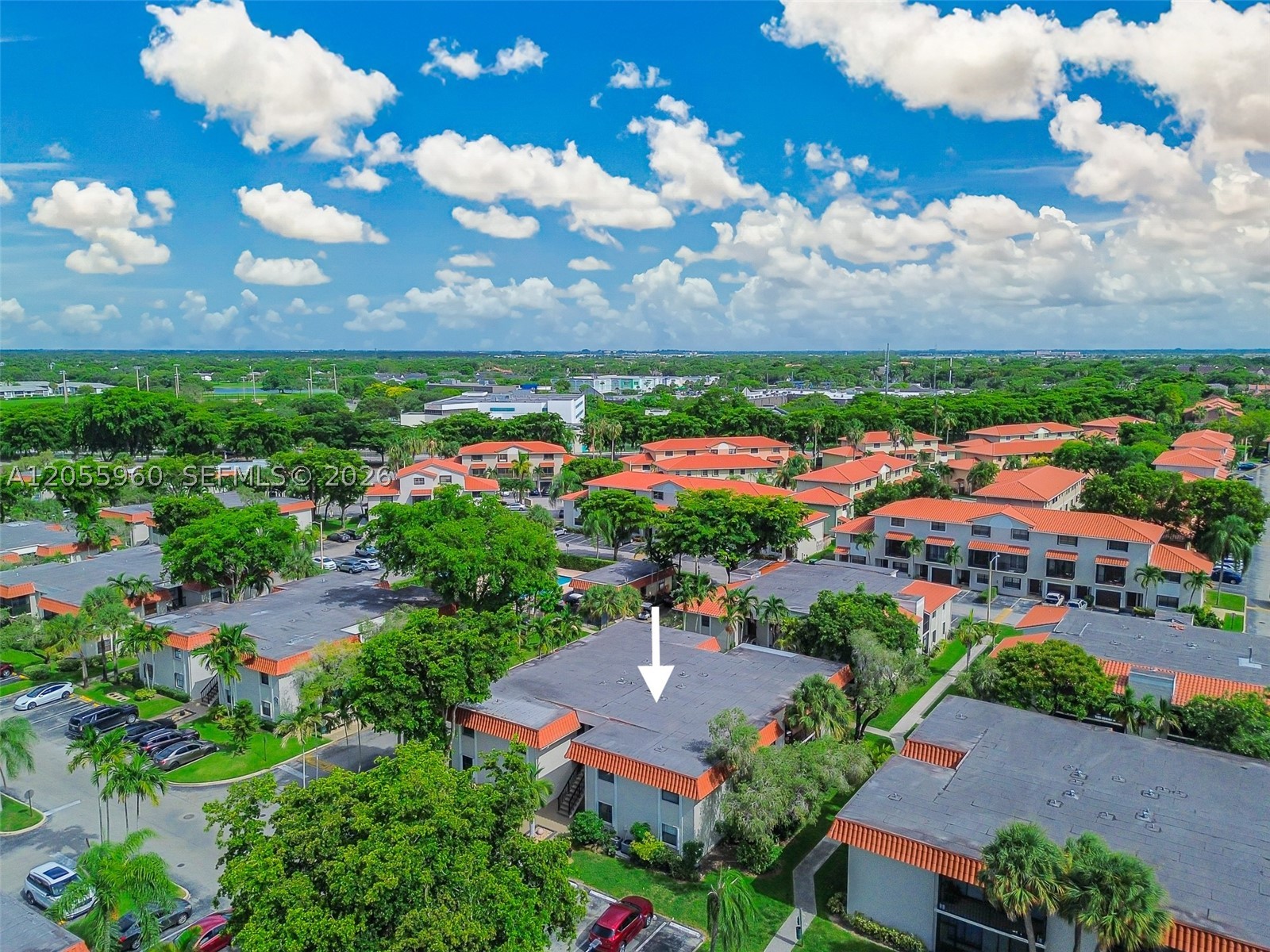 BANYAN TREE SEVEN CONDO - Residential