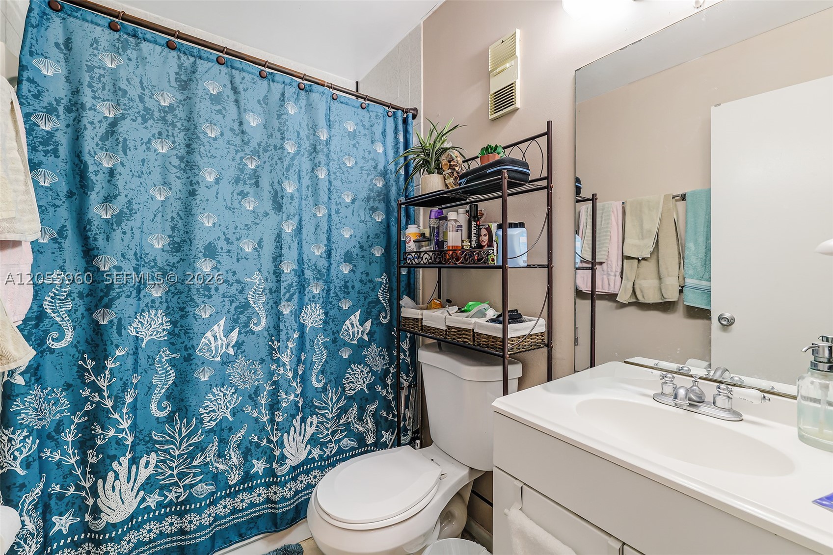 BANYAN TREE SEVEN CONDO - Residential