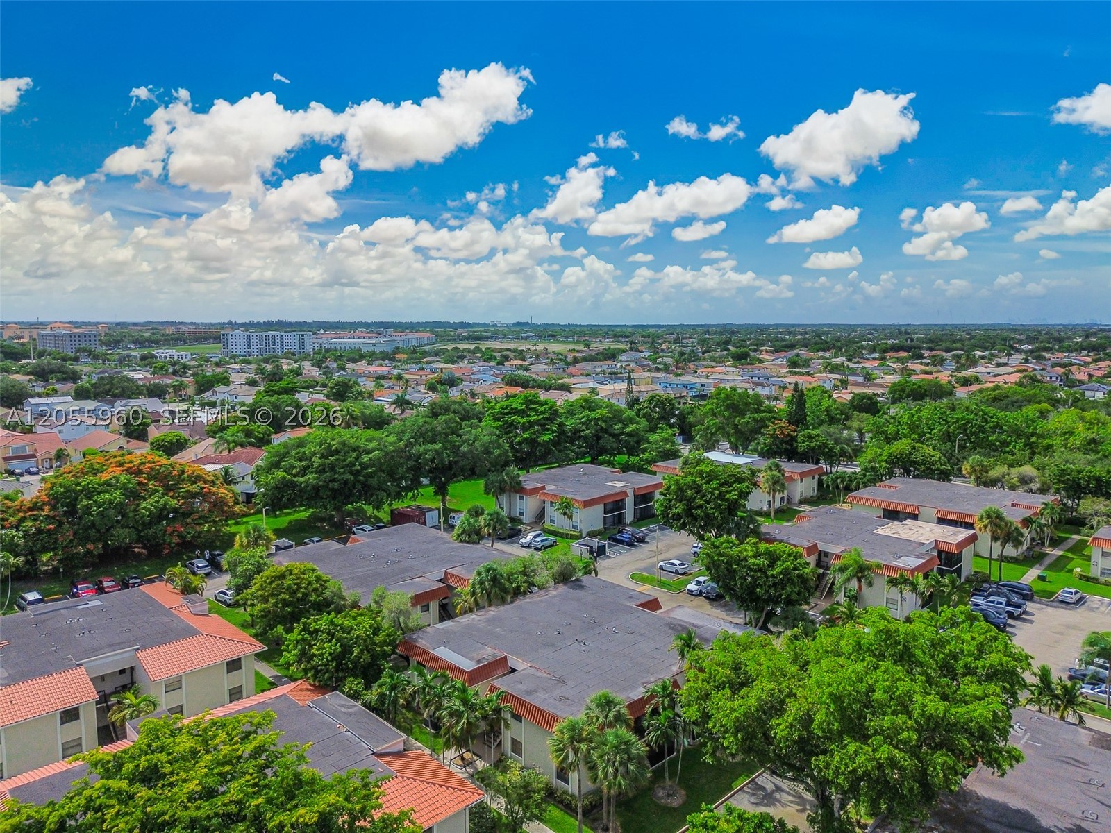 BANYAN TREE SEVEN CONDO - Residential