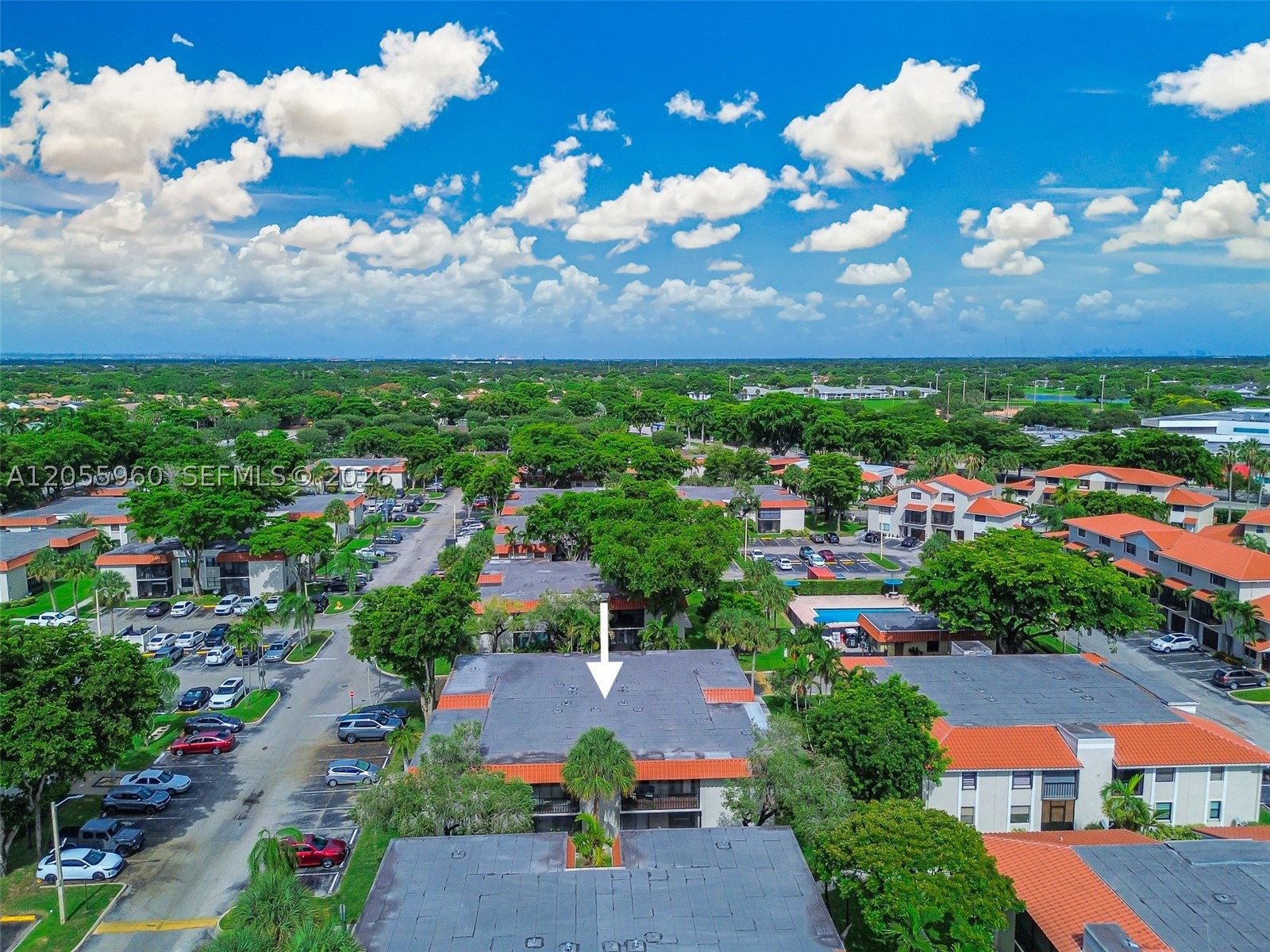 BANYAN TREE SEVEN CONDO - Residential