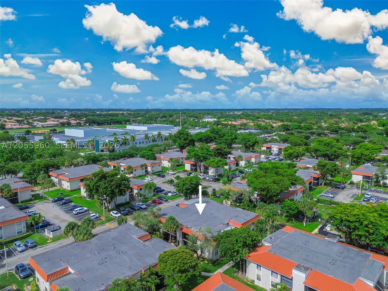BANYAN TREE SEVEN CONDO - Residential