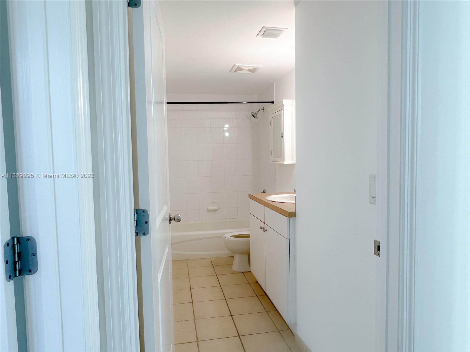 VUE AT BRICKELL CONDO - Residential Lease