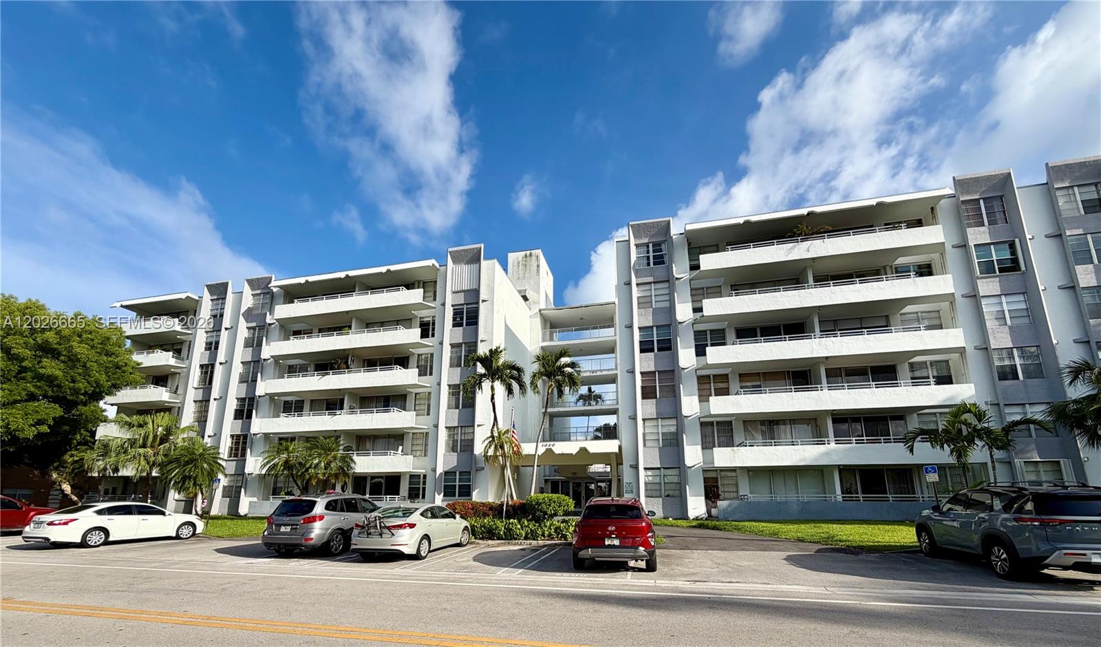 The Lowest Price on a corner unit, bright and spacious 2-bedroom, 2-bath with desirable southern exposure, ideally located in the heart of Bay Harbor Islands. This light-filled unit offers an exceptional layout and is within walking distance to a top-rated At K-8 school, restaurants, houses of worship, and the world-renowned Bal Harbour Shops.
Residents enjoy a variety of amenities including a swimming pool, BBQ area, sauna, and community room. A fantastic opportunity to live in one of Miami's most sought-after neighborhoods.