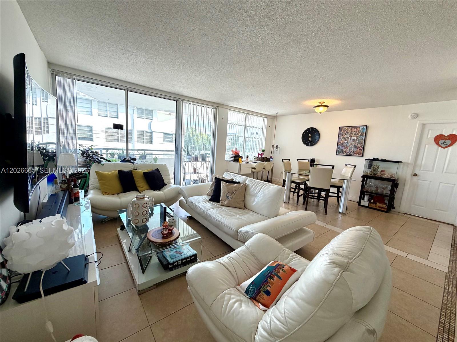 THE VINTAGE CONDO - Residential
