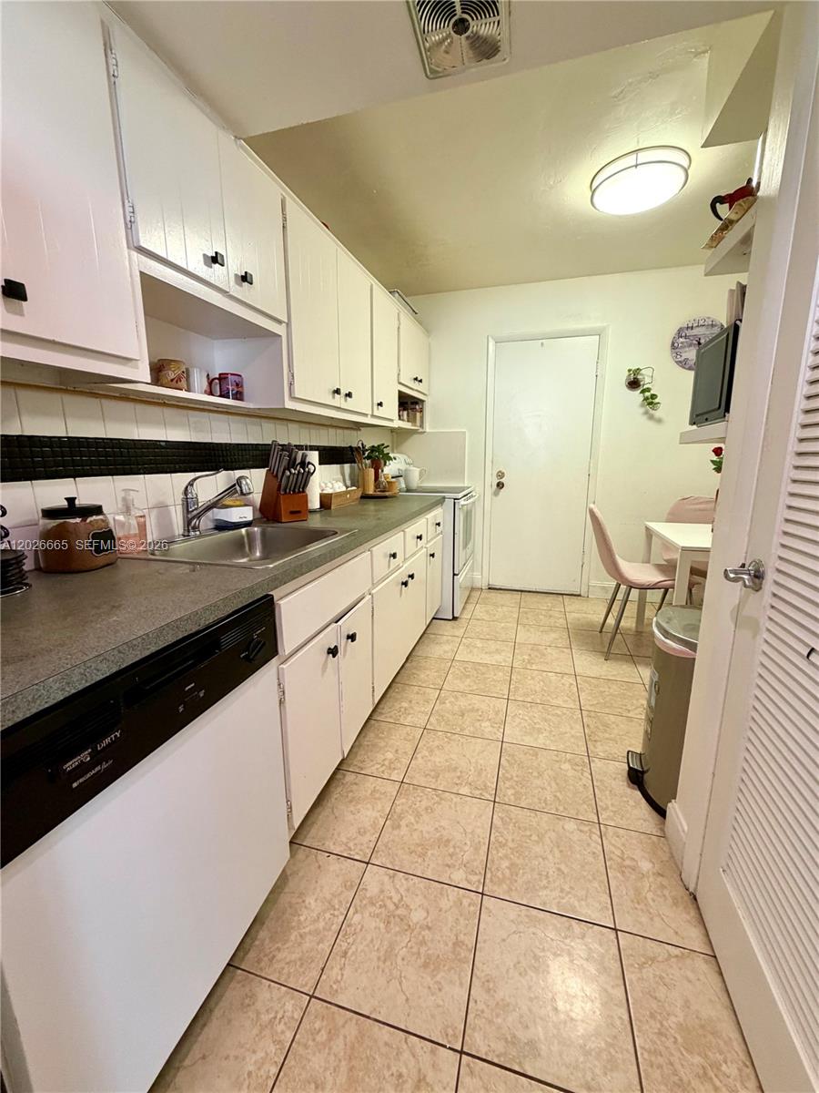 THE VINTAGE CONDO - Residential