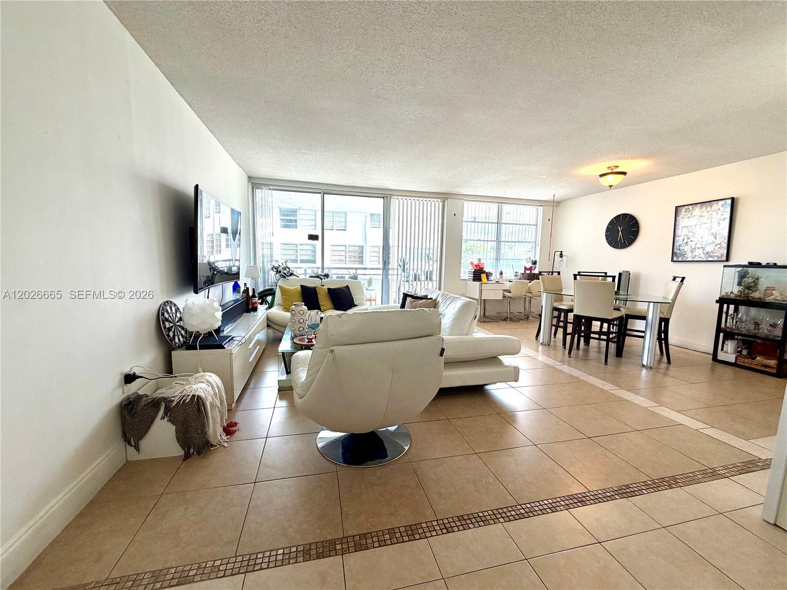 THE VINTAGE CONDO - Residential
