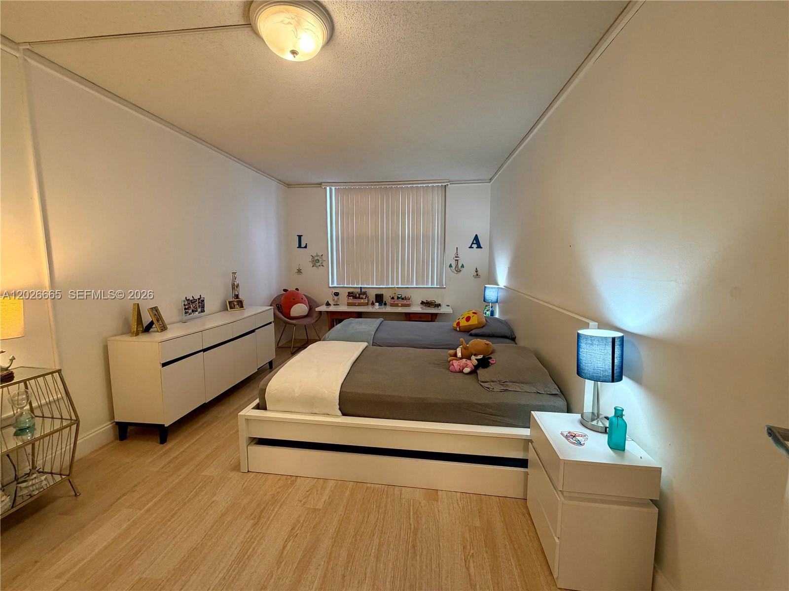 THE VINTAGE CONDO - Residential