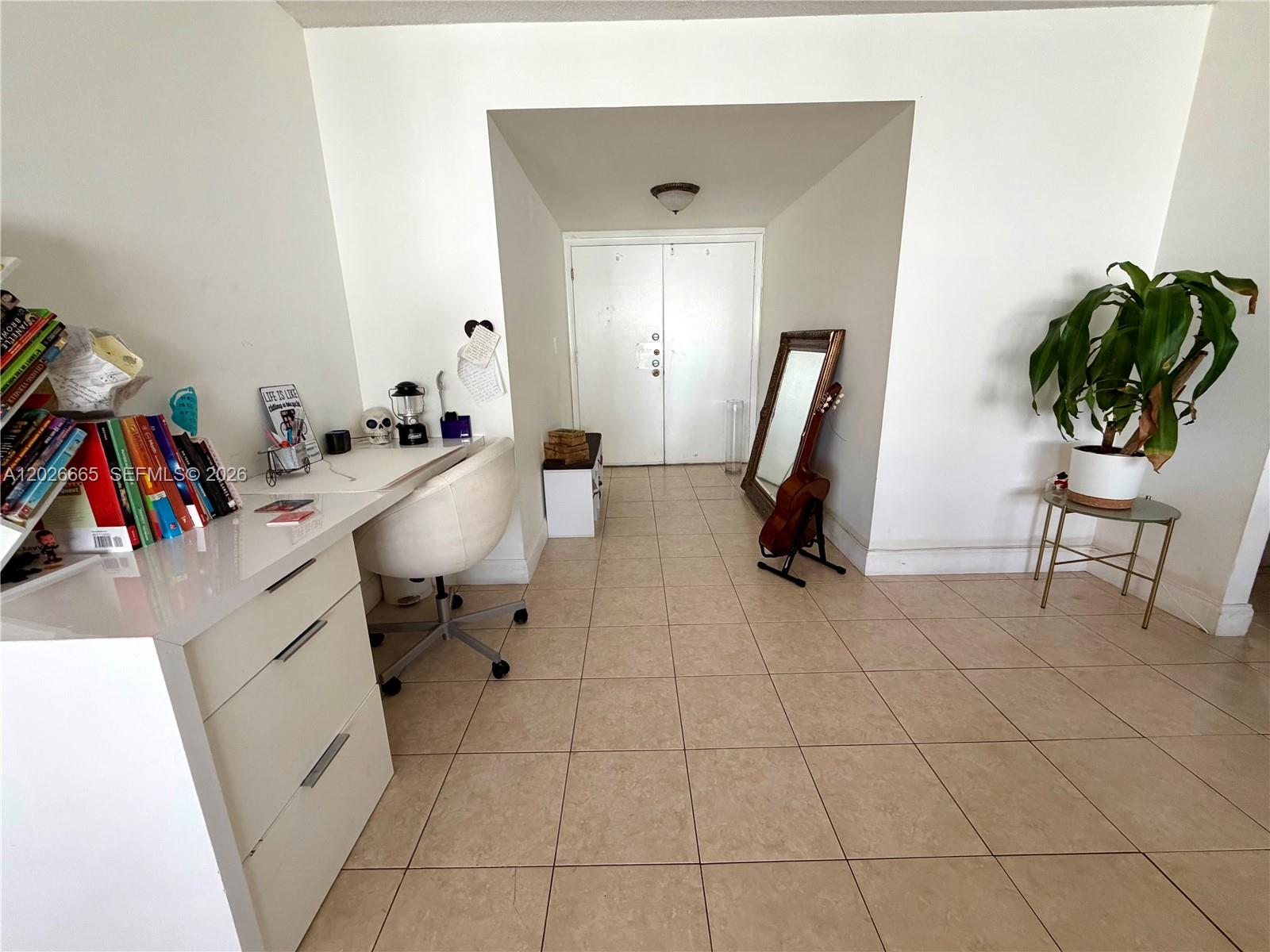 THE VINTAGE CONDO - Residential