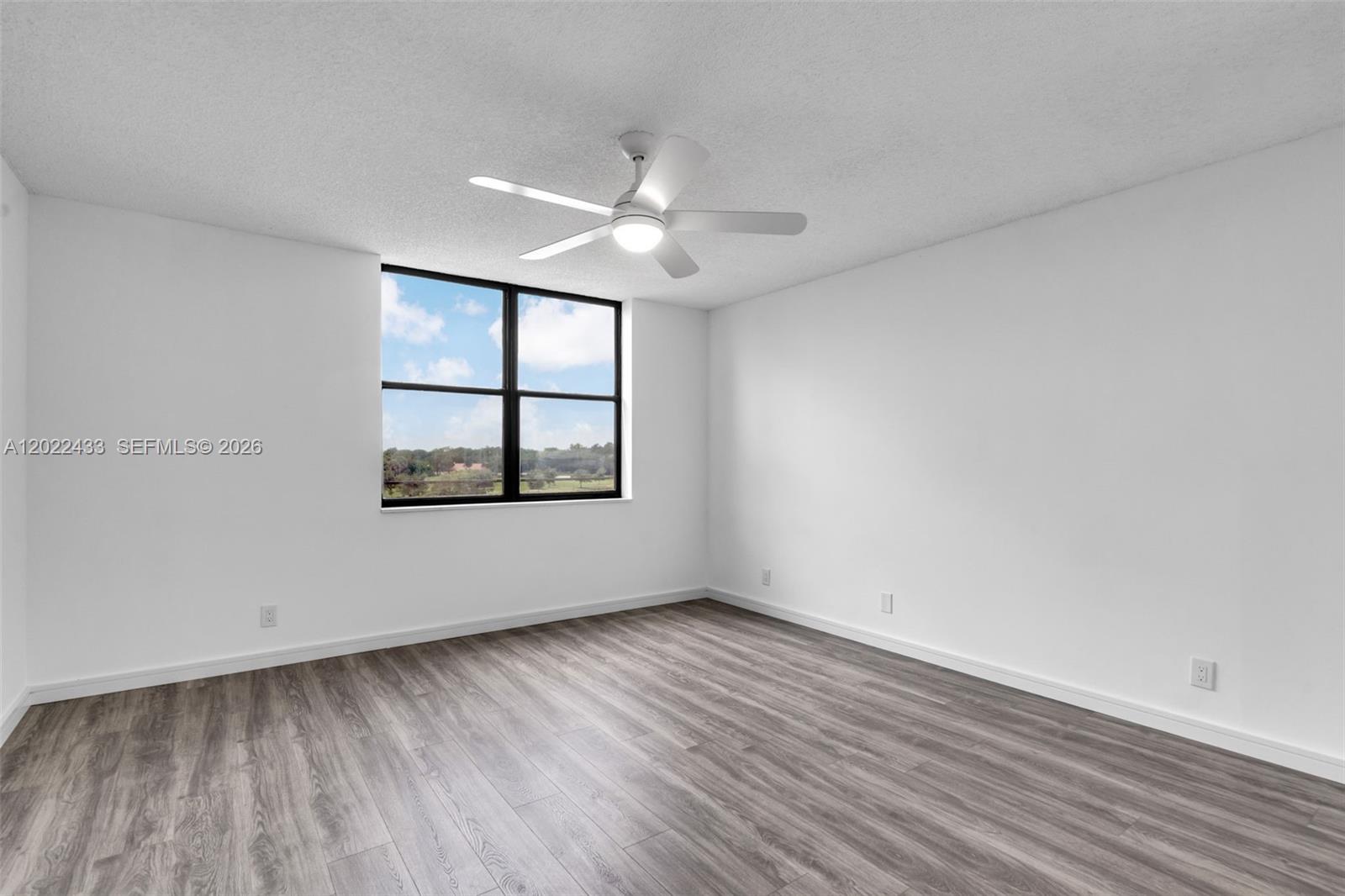 APPLEWOOD 2 - Residential
