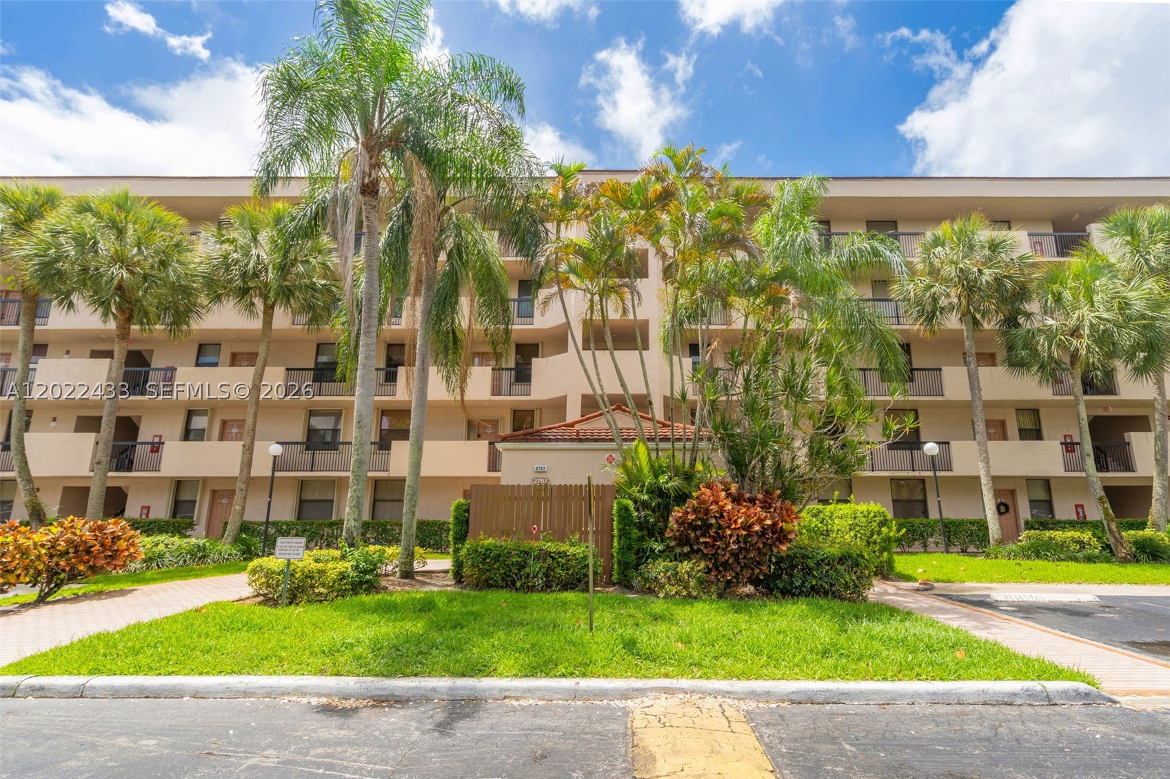 APPLEWOOD 2 - Residential