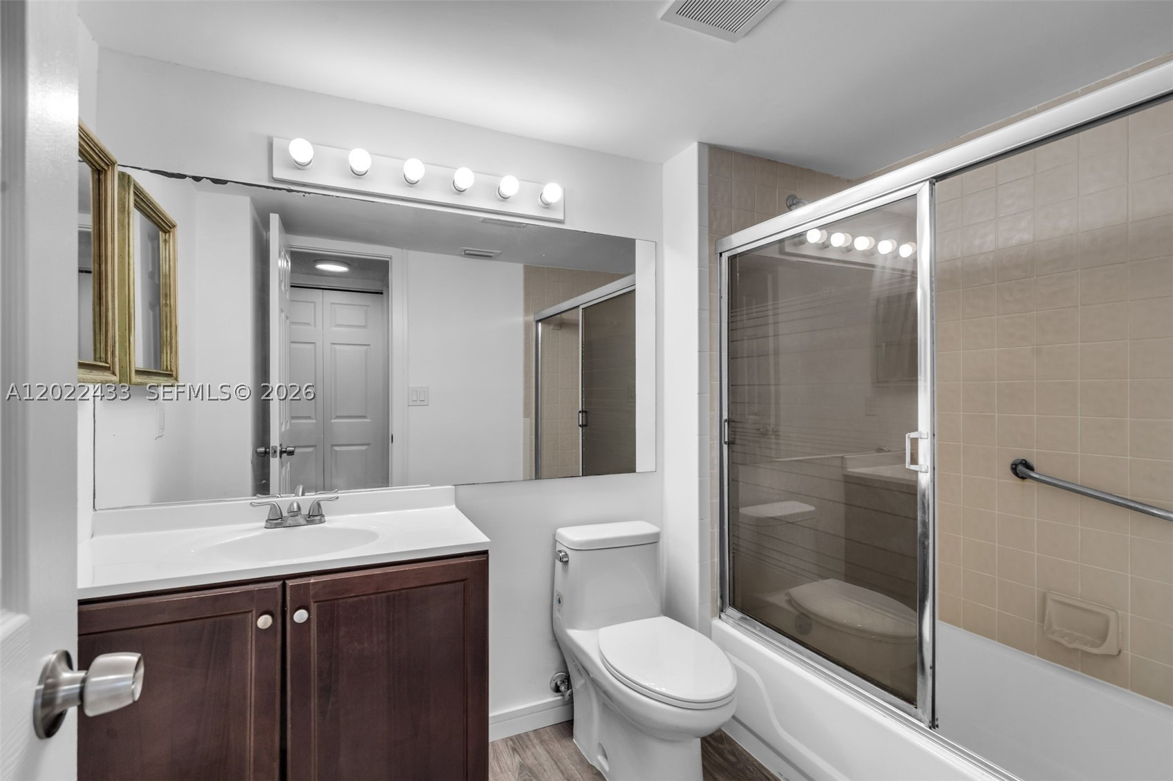 APPLEWOOD 2 - Residential