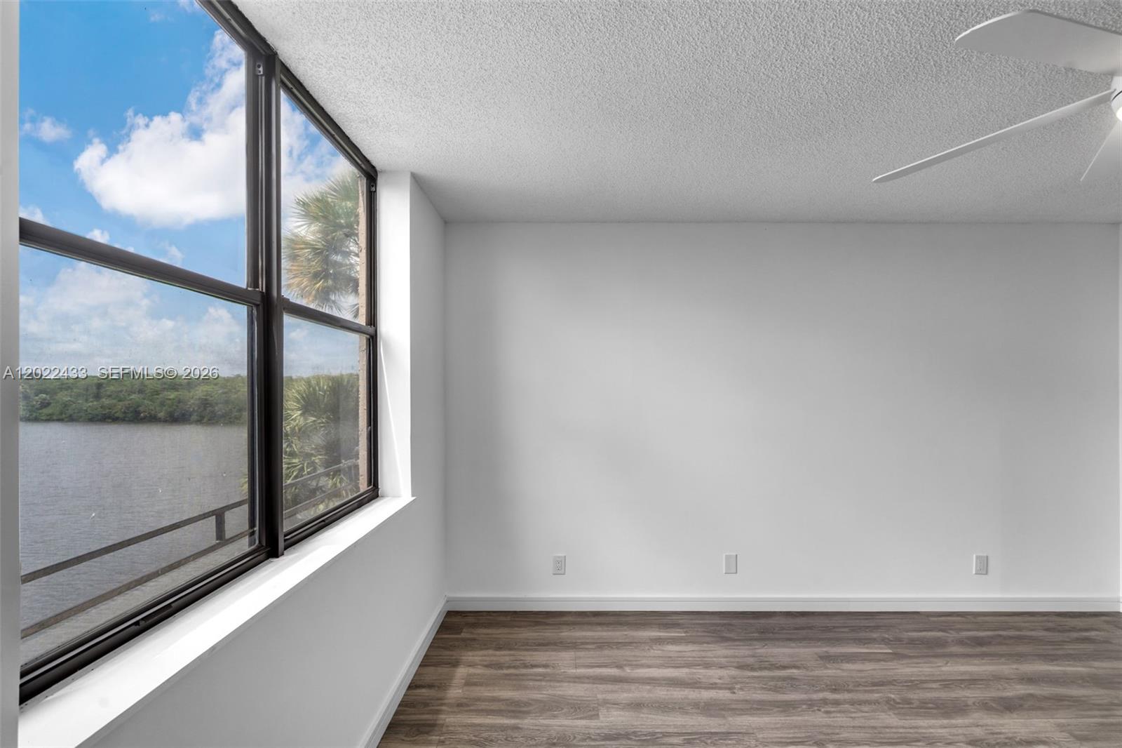 APPLEWOOD 2 - Residential