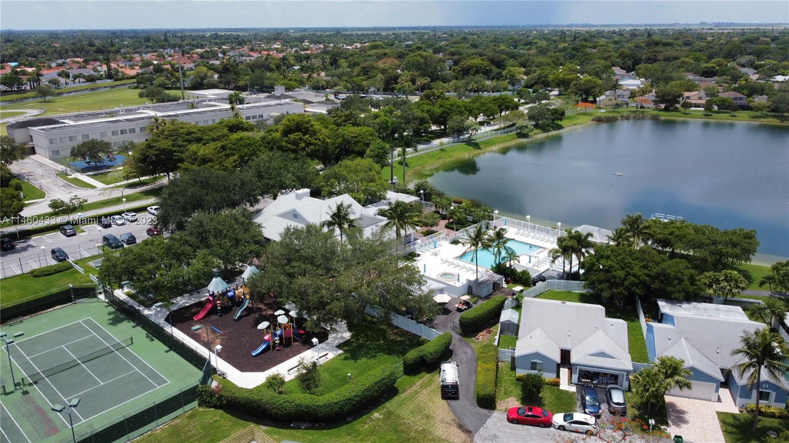 VILG HOMES COUNTRY WALK C - Residential