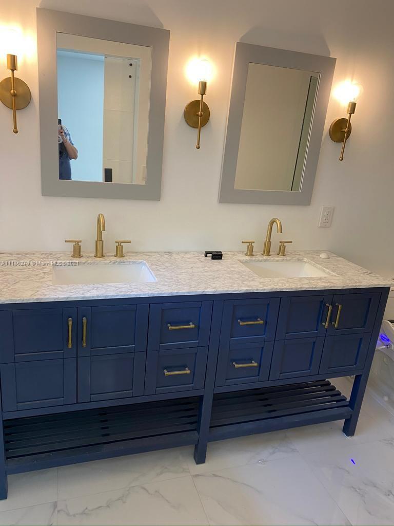 MIAMI SHORES BAY PK ESTAT - Residential