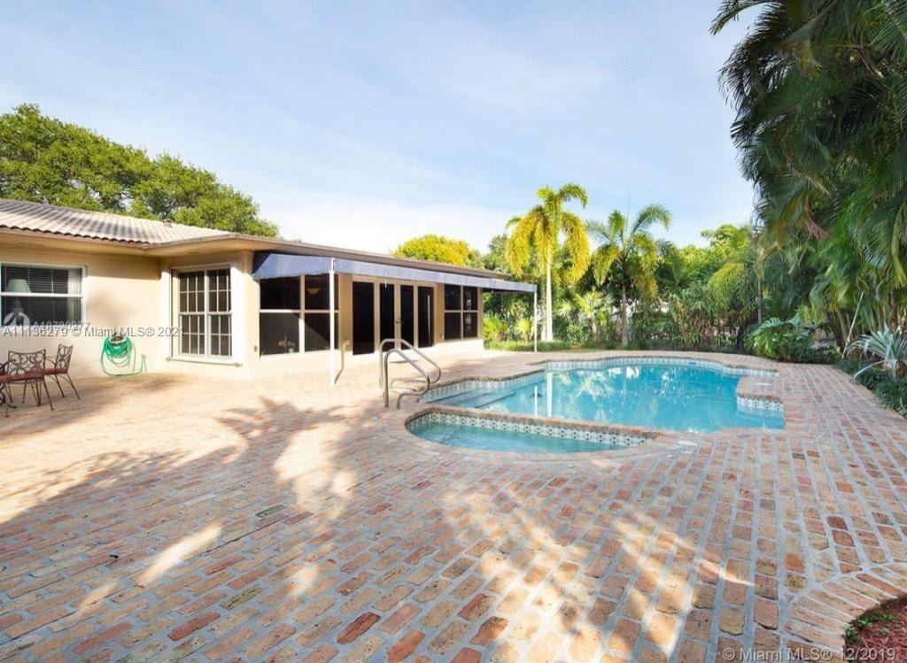 MIAMI SHORES BAY PK ESTAT - Residential