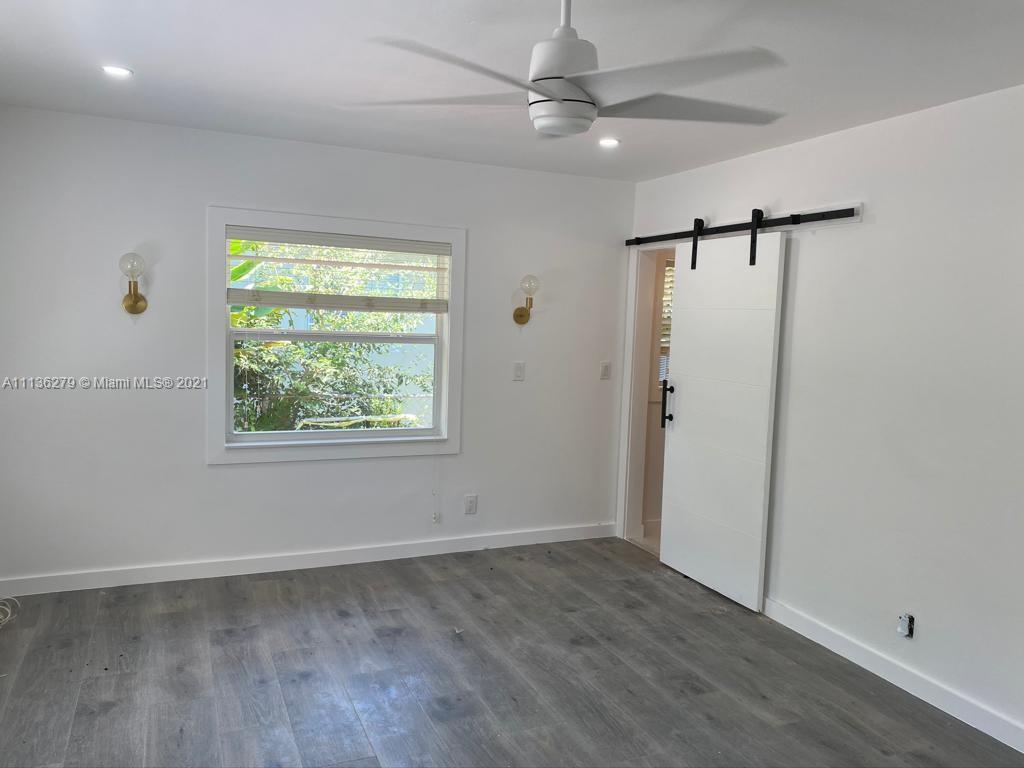MIAMI SHORES BAY PK ESTAT - Residential
